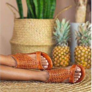 BED STU Kimberly Leather sandals color pecan rustic size 9.5 NWT